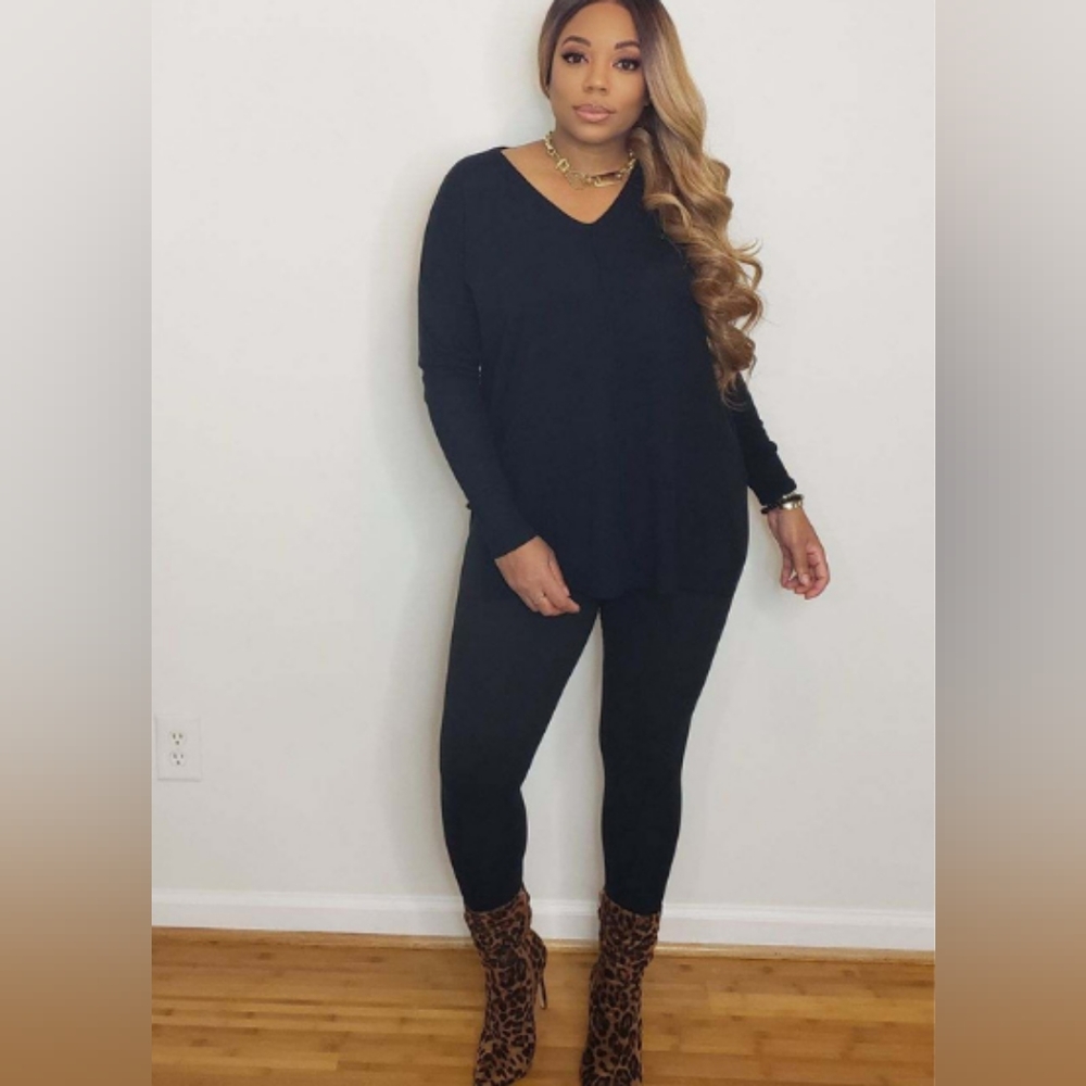 Long Sleeve V- Neck Sweater- Black